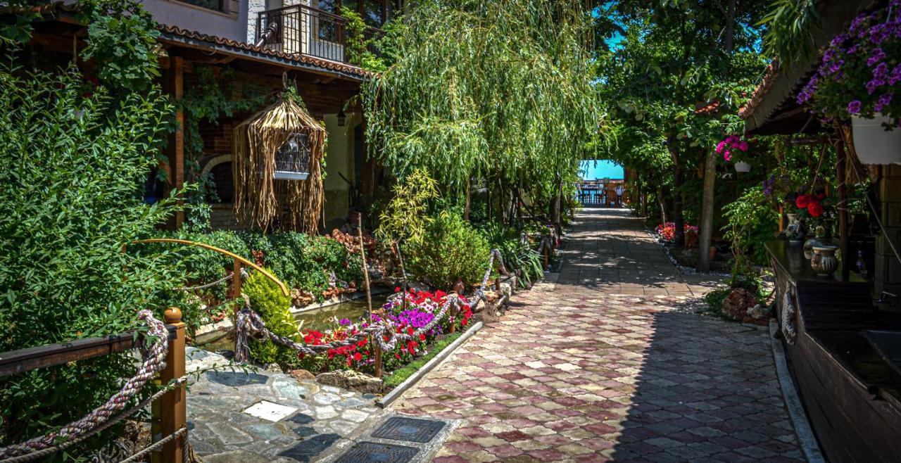 Hotel Insula Нептун Экстерьер фото