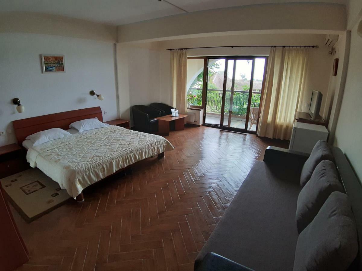 Hotel Insula Нептун Экстерьер фото